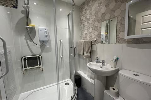 undefined, Hydale Court, Bradford BD12