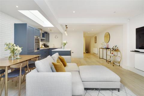 2 bedroom apartment for sale, Ilminster Gardens, SW11