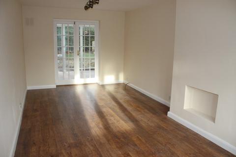 3 bedroom semi-detached house to rent, Broomfields Close, Solihull, West Midlands, B91