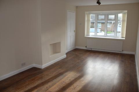 3 bedroom semi-detached house to rent, Broomfields Close, Solihull, West Midlands, B91