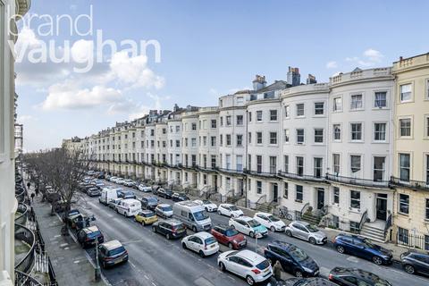 2 bedroom flat to rent, Brunswick Place, Hove, East Sussex, BN3