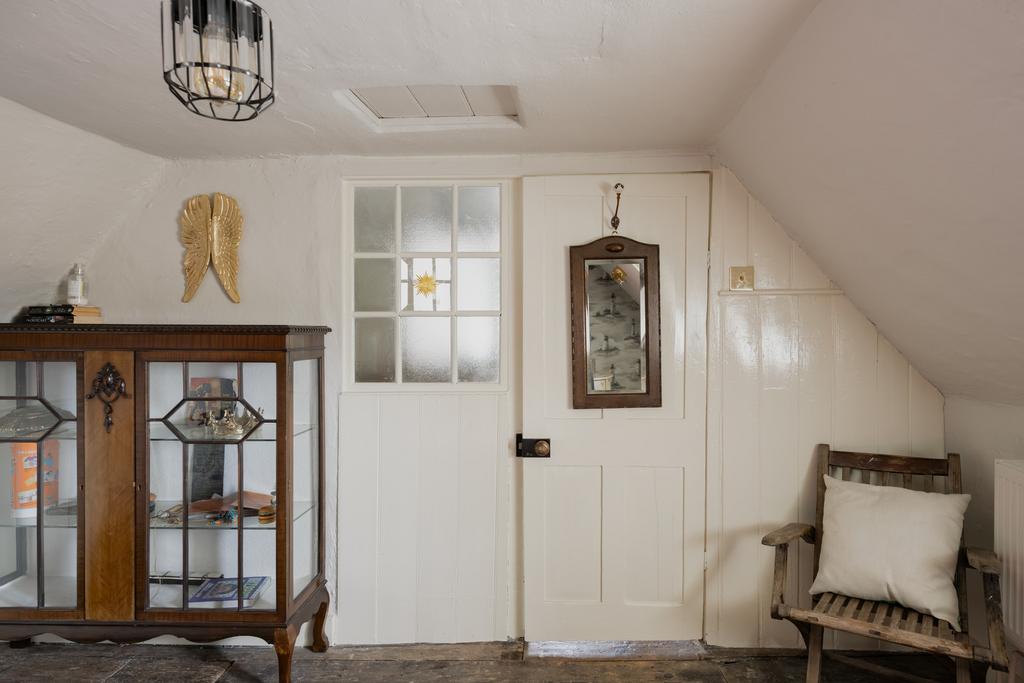 325984 - 10a Market St, Harwich-16.jpg
