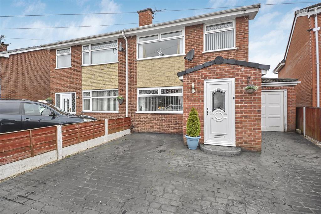 11 Midland Close External (8).jpg
