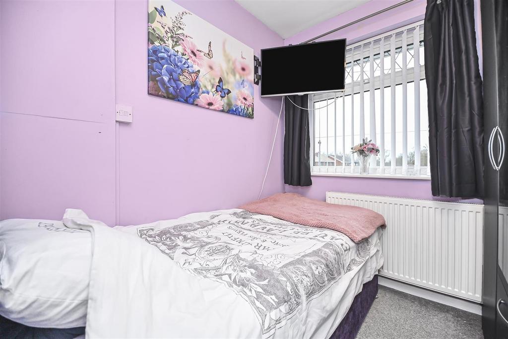 11 Midland Close Bedroom 3.jpg