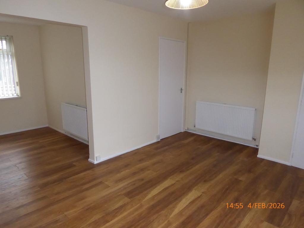 Lounge/Dining Area