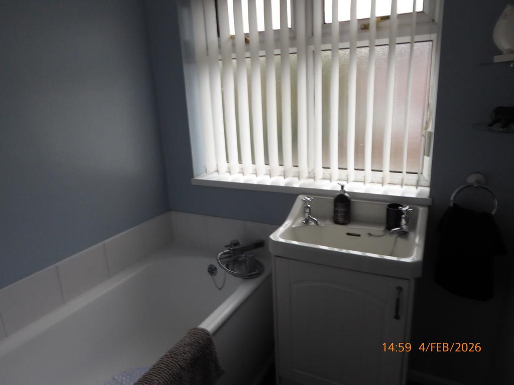 Bathroom with Handheld Shower