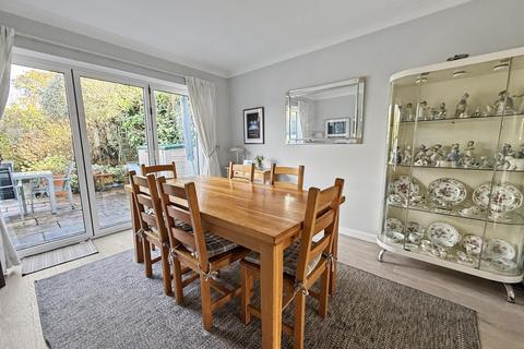 4 bedroom detached house for sale, Ferndown