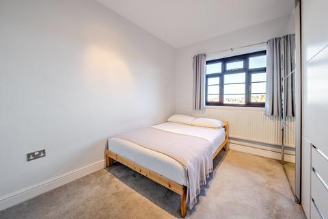 1 bedroom flat for sale, Poynders Gardens, Balham, London, SW4