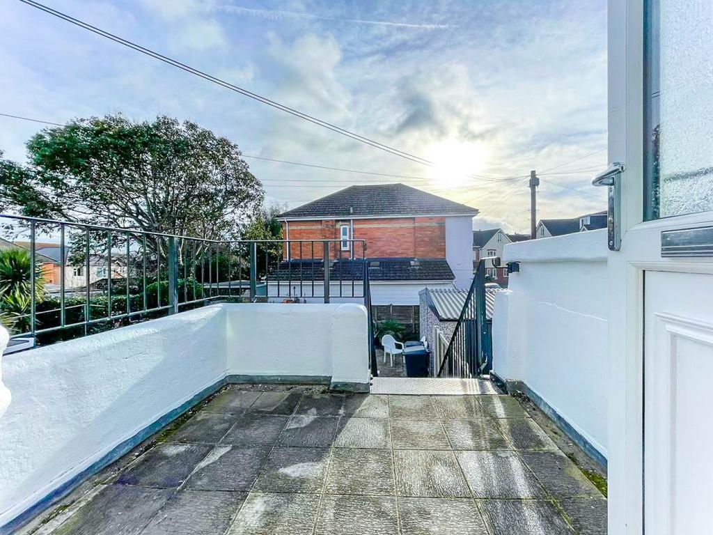 151a courtyard main