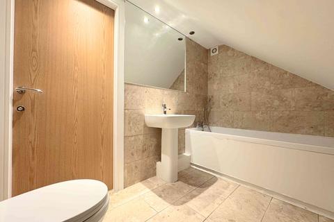 2 bedroom apartment for sale, Wakefield Road, Drighlington BD11