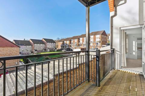 2 bedroom flat for sale, Rectory Avenue, High Wycombe HP13