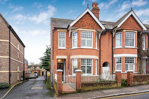 4 bedroom end of terrace house for sale, Kings Road, Berkhamsted, Hertfordshire, HP4