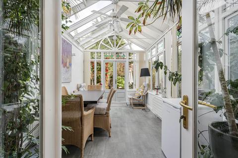 4 bedroom end of terrace house for sale, Kings Road, Berkhamsted, Hertfordshire, HP4