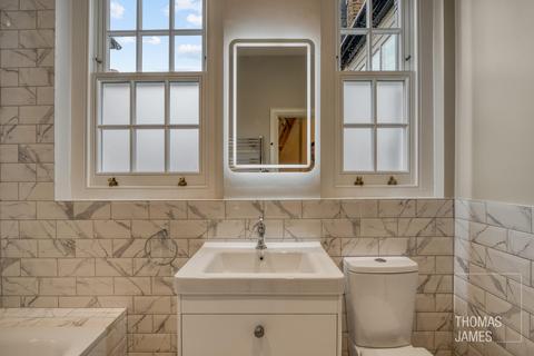 undefined, Grovelands Road, London, N13