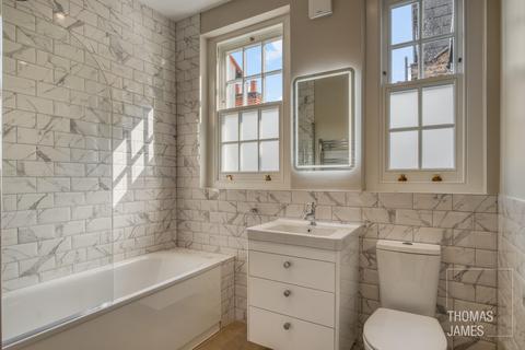 undefined, Grovelands Road, London, N13