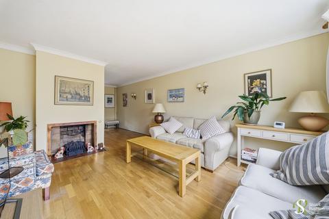 3 bedroom detached house for sale, Meadow Drive, Knutsford, WA16