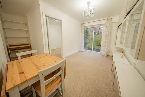 1 bedroom ground floor flat for sale, Great Heathmead, Laurel House Great Heathmead, RH16