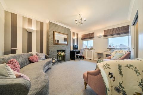 3 bedroom apartment for sale, Long Lane, Bexleyheath