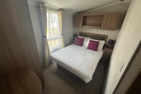 3 bedroom static caravan for sale, Three Bed Swift Bordeaux Escape (40x12) 2017 Belle Aire Holiday Park, Hemsby NR29