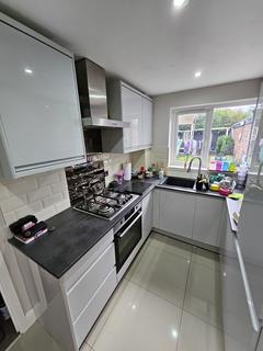 3 bedroom semi-detached house to rent, Lillibrooke Crescent, Maidenhead, SL6 3XG