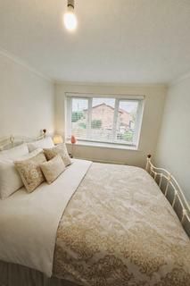 3 bedroom semi-detached house to rent, Lillibrooke Crescent, Maidenhead, SL6 3XG