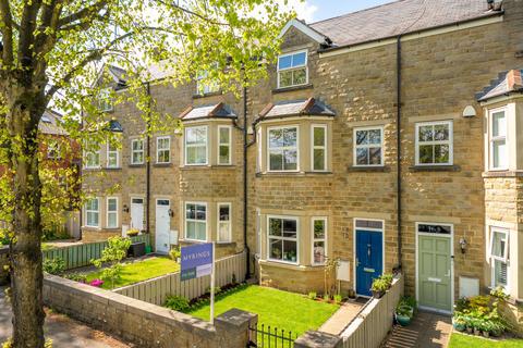 5 bedroom terraced house for sale, St. Marks Avenue, Harrogate, HG2