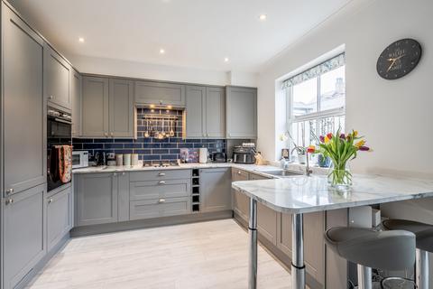 5 bedroom terraced house for sale, St. Marks Avenue, Harrogate, HG2