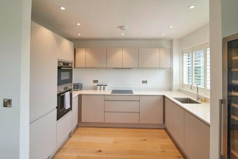 2 bedroom apartment to rent, Fetter Lane, London, EC4A