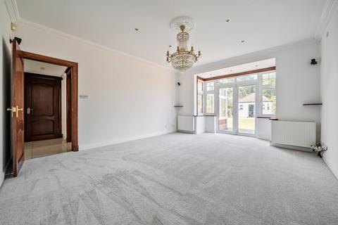 undefined, Kings Avenue, Bromley, BR1