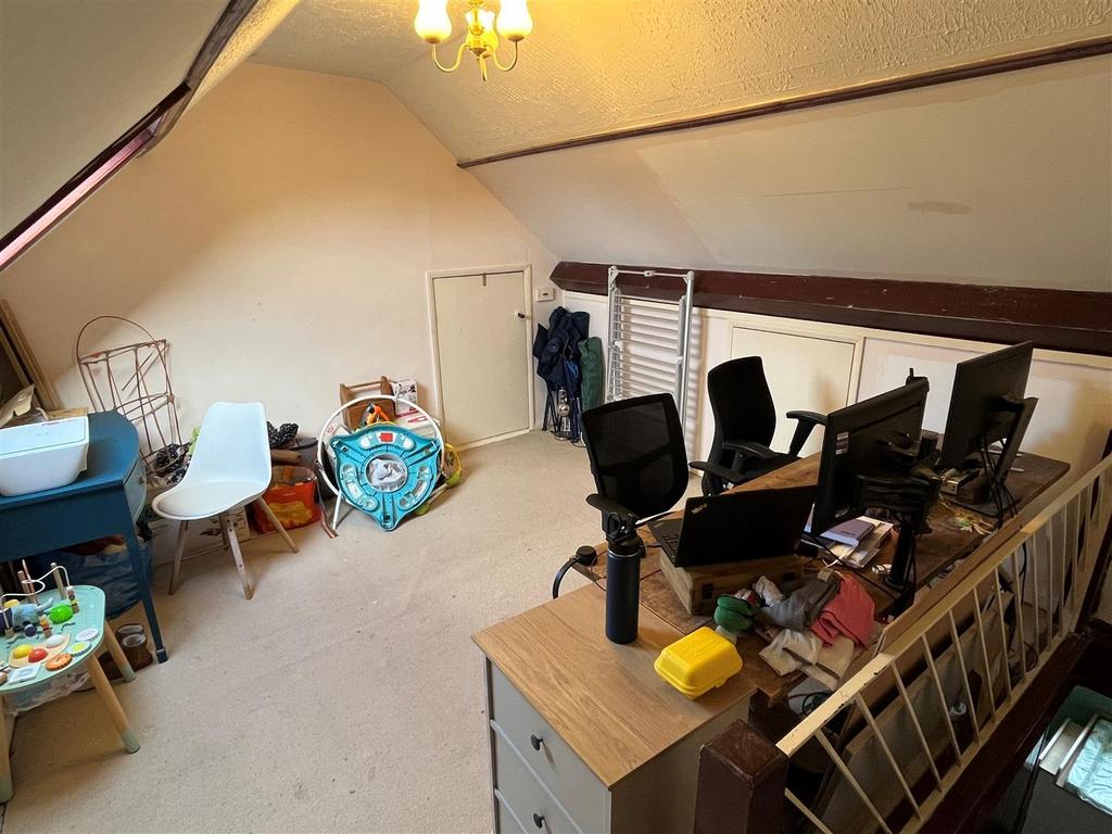 Loft Room.jpg