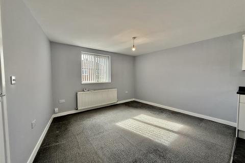 2 bedroom apartment to rent, Deckham Terrace, Deckham, Gateshead