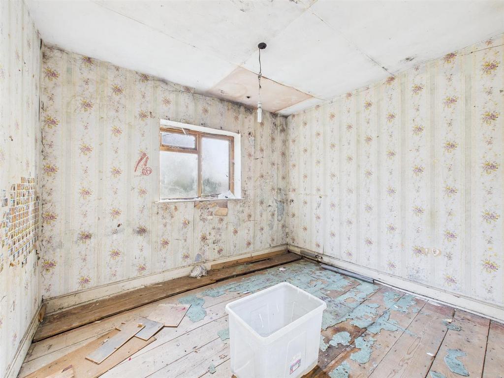 Bedroom: