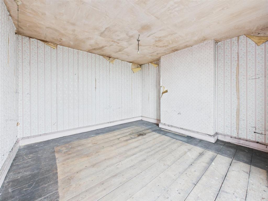 Bedroom: