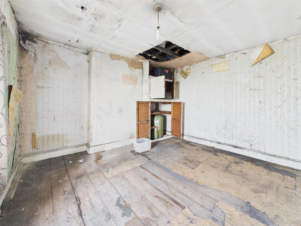 Bedroom: