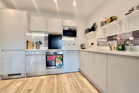 1 bedroom flat to rent, Davies House, 12 Vousden Grove, Woolwich, London SE28