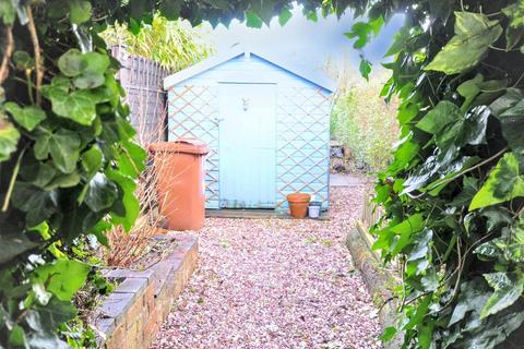 2 bedroom terraced house for sale, Old Road, Stone