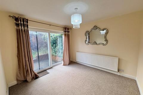 3 bedroom semi-detached house for sale, Oakfield Road, Bilbrook, Wolverhampton