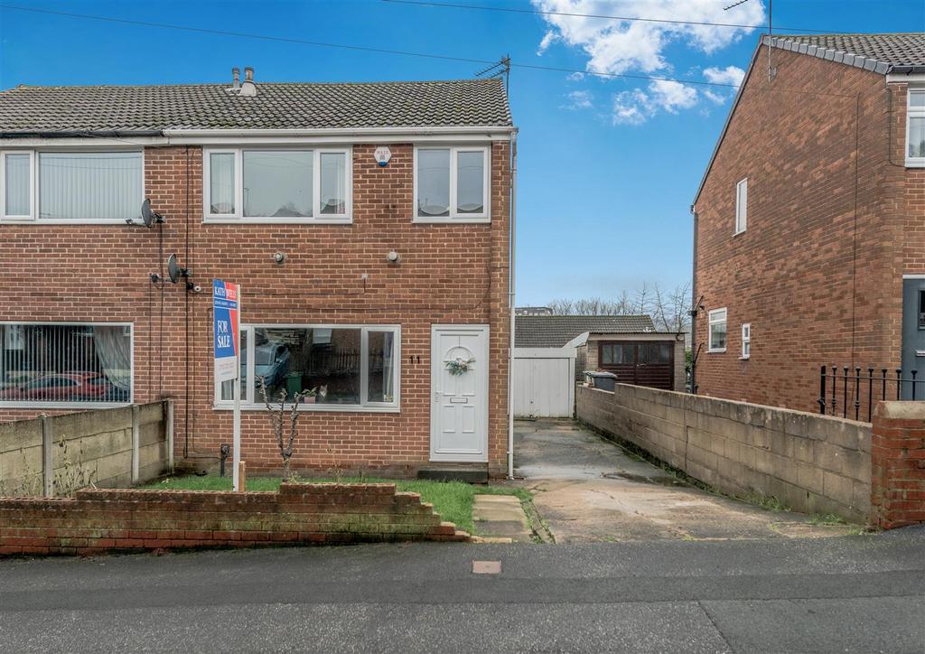 Off Street Parking / Driveway / Garage: