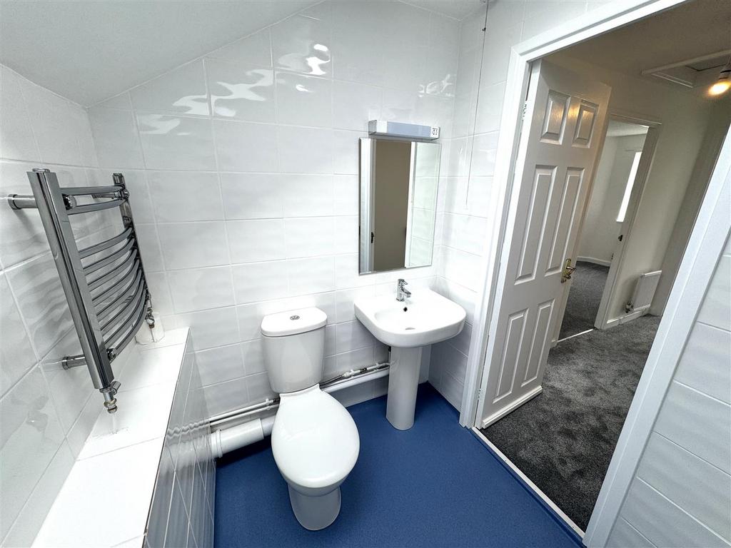 Wet room (2).JPG