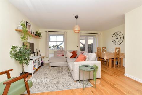 3 bedroom end of terrace house for sale, Haywood Avenue, Sheerness, Kent