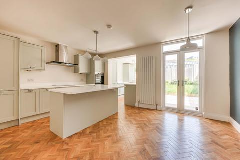 undefined, Pavilion Drive, Leigh-on-sea, SS9