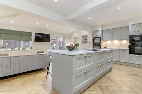 4 bedroom semi-detached house for sale, Moseley Wood Drive, Leeds
