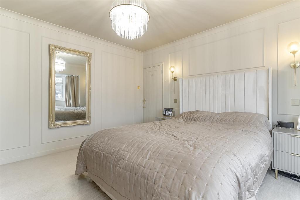 Bedroom 1 - B.jpg