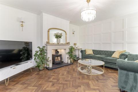 4 bedroom semi-detached house for sale, Moseley Wood Drive, Leeds