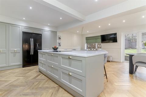 4 bedroom semi-detached house for sale, Moseley Wood Drive, Leeds