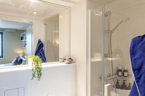 1 bedroom in a flat share to rent, Heavitree Road, Exeter EX1