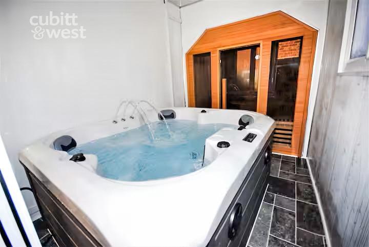 Hot Tub/Spa