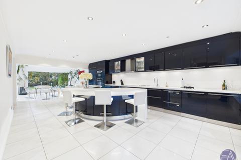6 bedroom detached house for sale, 47 Altcar Road, Merseyside L37