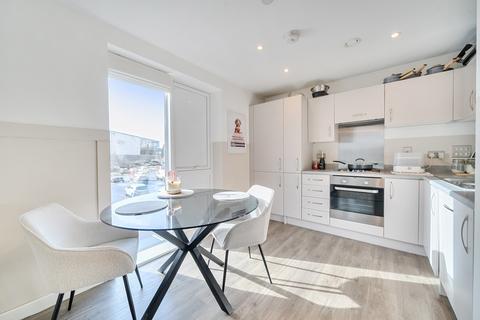 1 bedroom flat for sale, Carver House, 8 Spitfire Chase, Walton-on-Thames, KT12