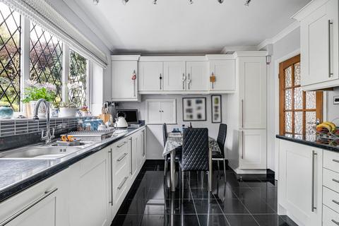 4 bedroom detached house for sale, Disraeli Crescent, High Wycombe HP13